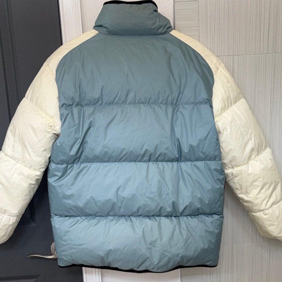 NAUTICA Thick Puffer/Ski Jacket in Pale Blue & Cream. Reversible. - Picture 4 of 14